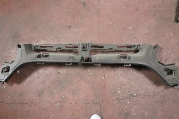 FORD CUSTOM 310 L 155 PS ÇIKMA PARÇA  ÖN TAMPON BIYIĞI